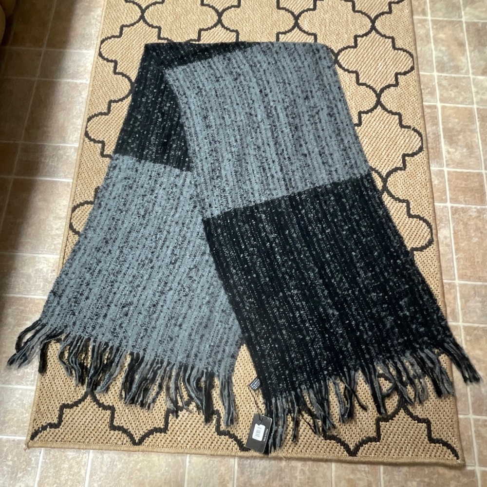 Noelle Scarf Chunky Black & Gray Woven Soft Acrylic Fringed Wrap NWTs 80” X 18”